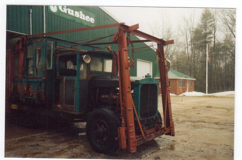 http://www.badgoat.net/Old Snow Plow Equipment/Trucks/Linn Tractor/Daryl Gushee's 1934 Snowplow Linn/GW848H561-20.jpg